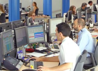 El Gobierno mantiene la rebaja del 5% de la tributación por módulos en 2011 para pymes y autónomos