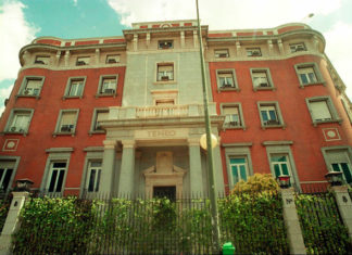 Hacienda aspira a vender 423 inmuebles urbanos para aumentar sus ingresos