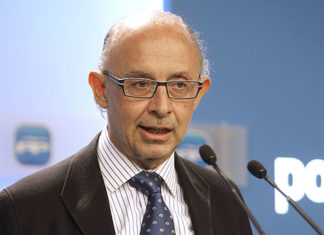 Cristóbal Montoro anuncia una reducción de los tramos del IRPF de siete a cinco en 2015