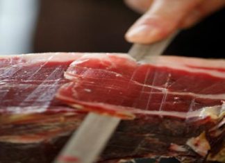 UGT se pule 25.000 euros en su caseta de La Feria de Sevilla