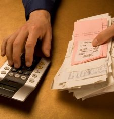 Los fiscalistas exigen reducir las cotizaciones sociales