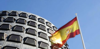 Grabar a los empleados en la oficina sin informarles es legal