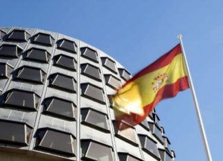 Grabar a los empleados en la oficina sin informarles es legal