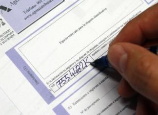 ¿Hay que declarar la indemnización por despido?