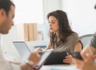 El cambio de centro de trabajo no conlleva indemnización