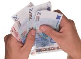 Nómina en papel, ¿es obligatoria entregarla a los empleados ?