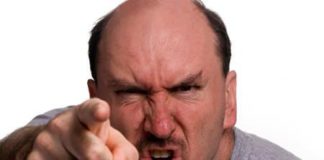 Pasos para apaciguar a un cliente enfurecido